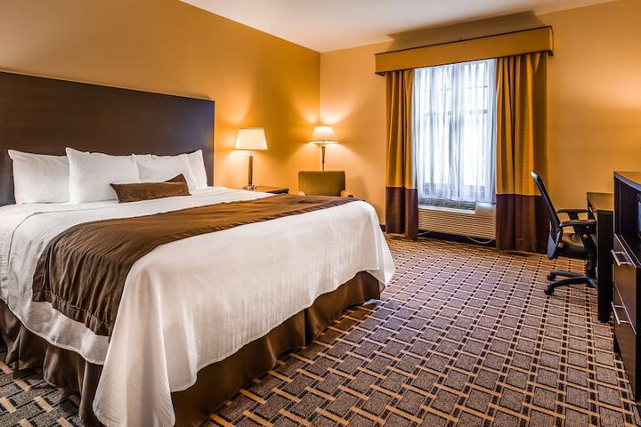 Best Western Plus The Inn & Suites at the Falls