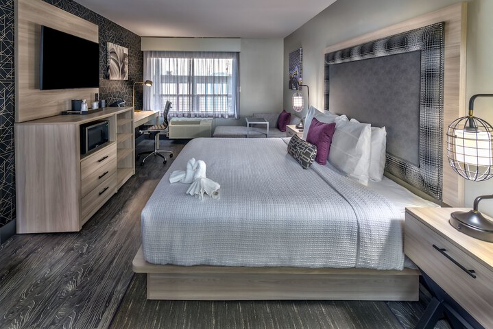 Room 12 of 15