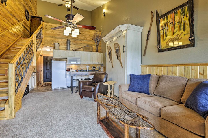 Granby Condo w / Pool Access Near Hiking & Skiing!