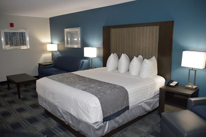 Room 10 of 25