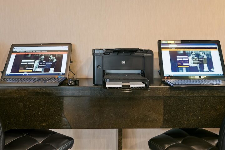 Business Center 22 of 22