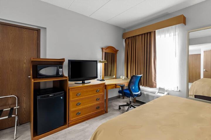 Quality Inn & Suites CVG Airport