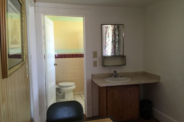 Room 11 of 21