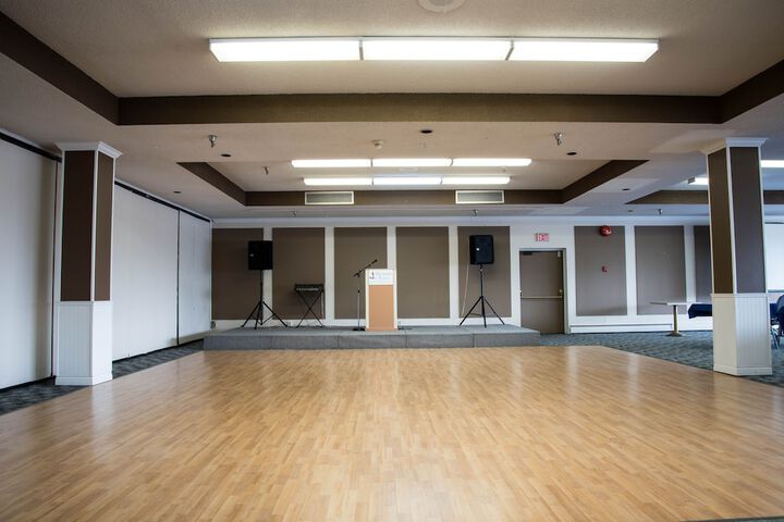 Ballroom/Hall 41 of 50