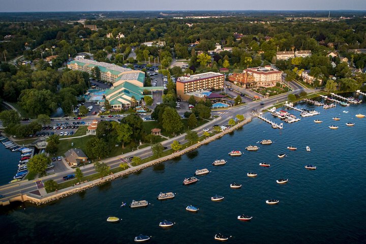 Harbor Shores on Lake Geneva
