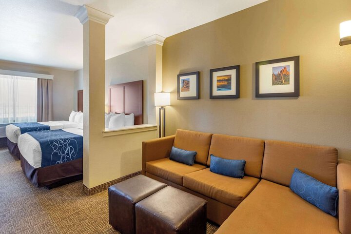 Room 27 of 42