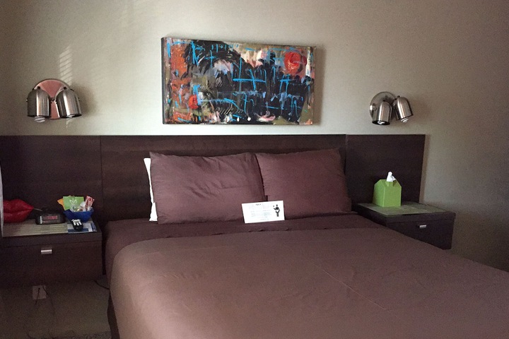 Room 28 of 47