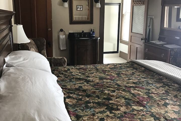 Room 22 of 36