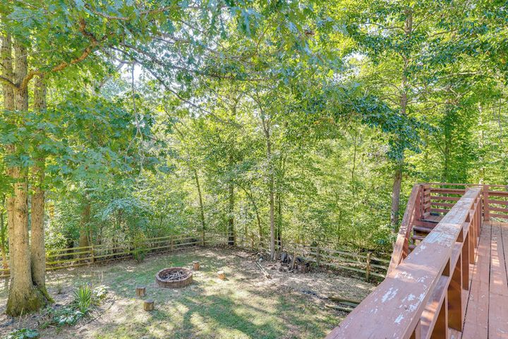 Home w / Trail Access & Fire Pit in Bella Vista!