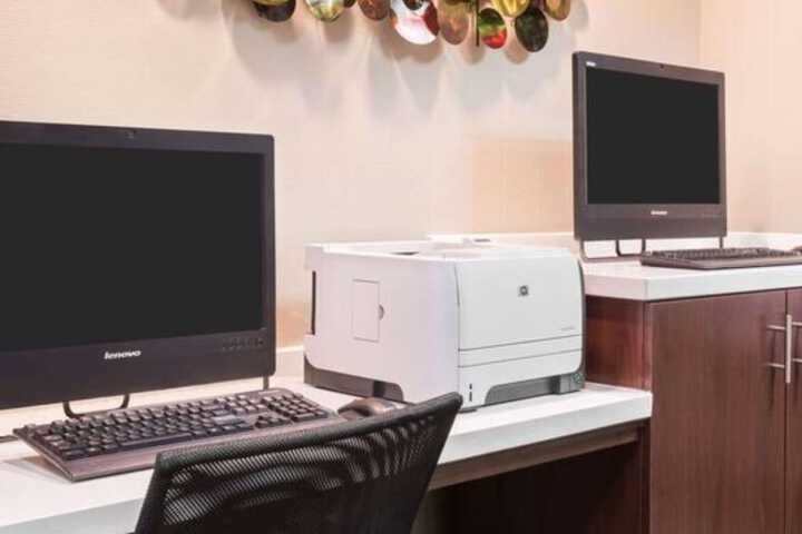 Business Center 34 of 36