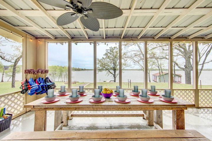Mineola Lake House w / Dock & Fire Pit!
