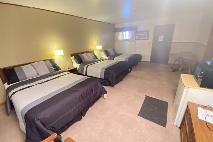 Room 72 of 81