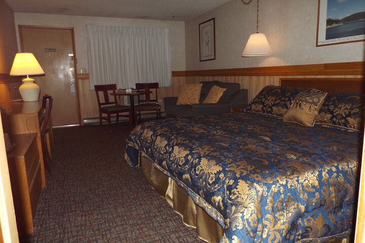 Room 16 of 24
