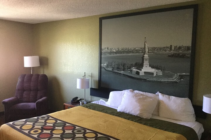 Room 37 of 53