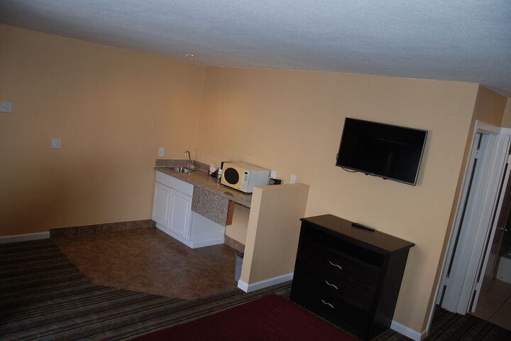 Room 26 of 27
