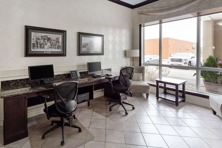 Business Center 38 of 39