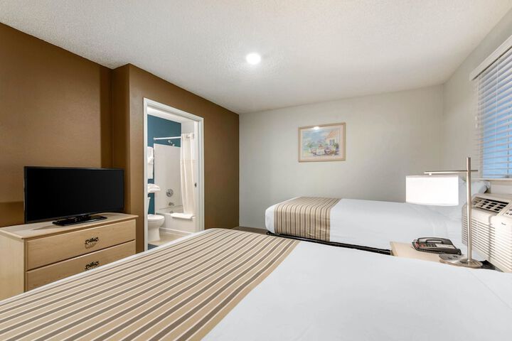 Room 40 of 44