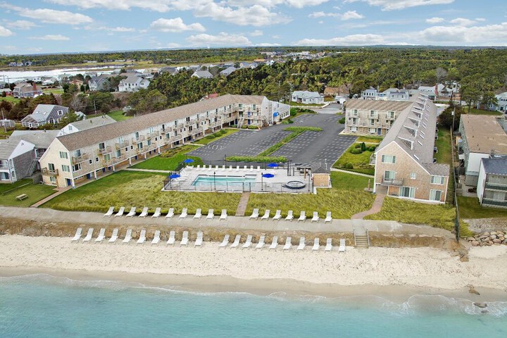Ocean Mist Beach Hotel & Suites