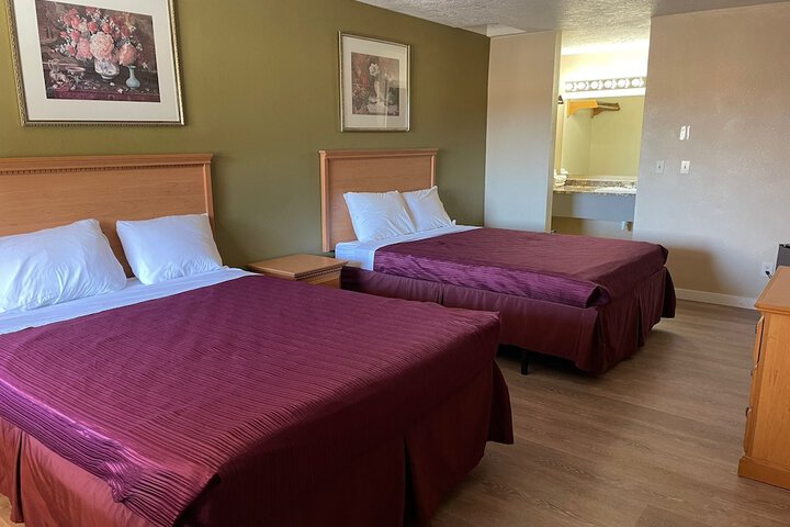 Centralia Inn