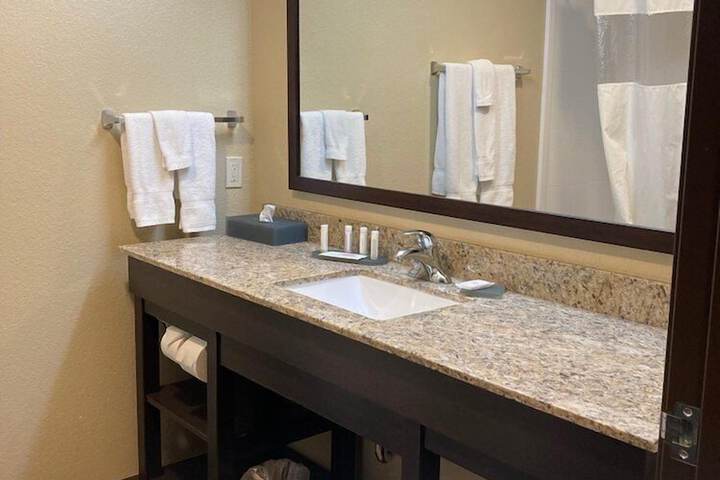 La Quinta Inn by Wyndham Binghamton - Johnson City