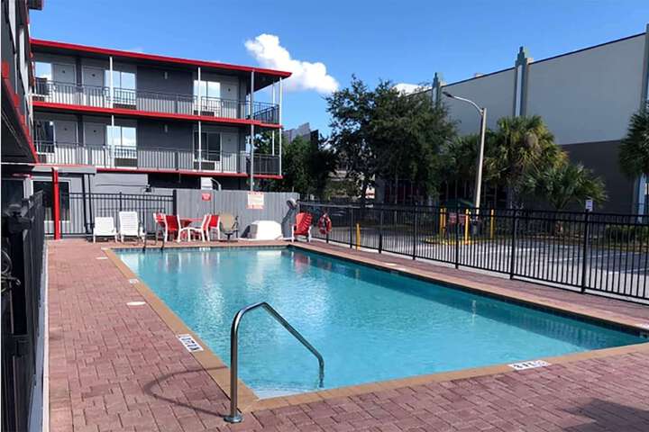Pool 4 of 18