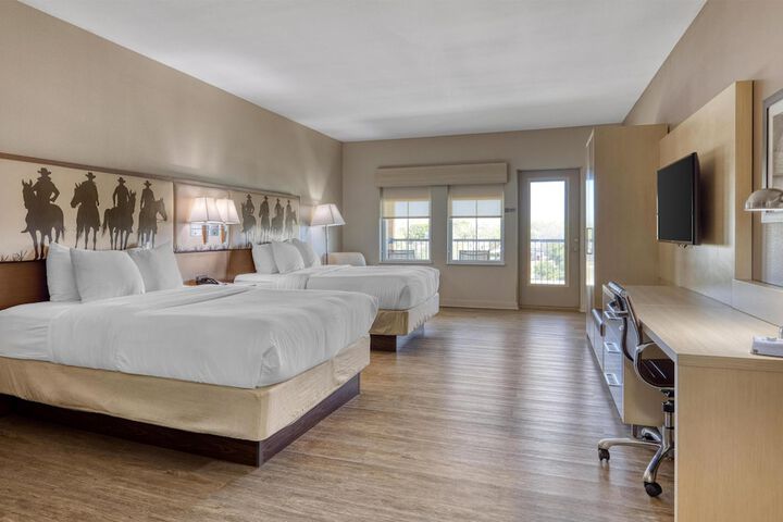 Best Western Bandera Suites & Saloon