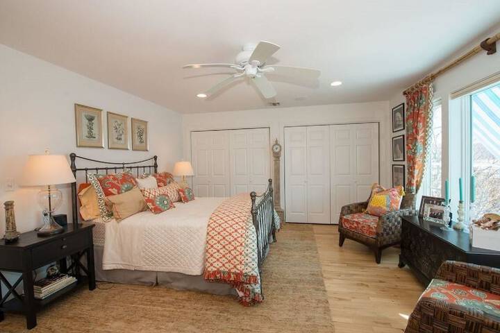 Beautiful Waterfront Colonial