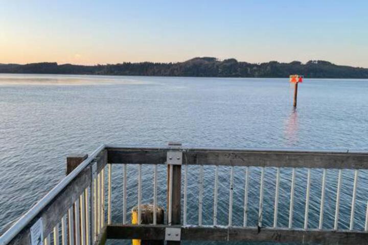 Willapa Bay House (dot) Com