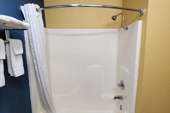 Room 16 of 27