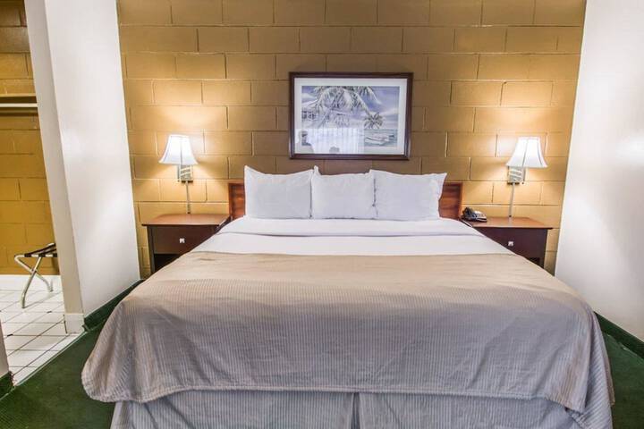 Room 15 of 27