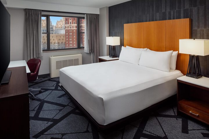 DoubleTree by Hilton Hotel & Suites Pittsburgh Downtown