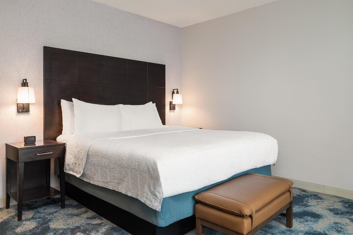 Hampton Inn & Suites Baton Rouge Downtown