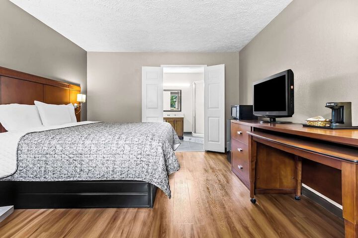 Room 15 of 31