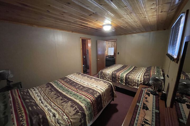 Eagle Nest Fly Shack and Lodge