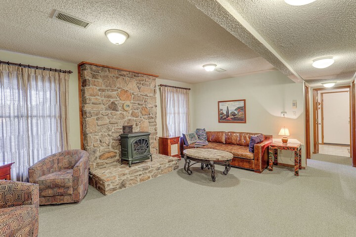 Waterfront Cherokee Village Home w / Private Dock!