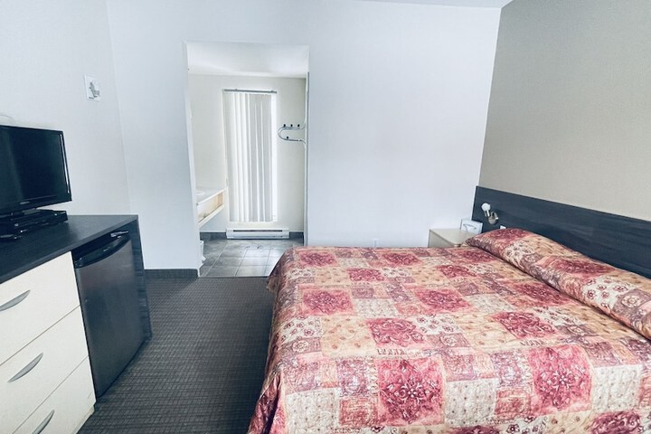 Falcon Motel Brossard