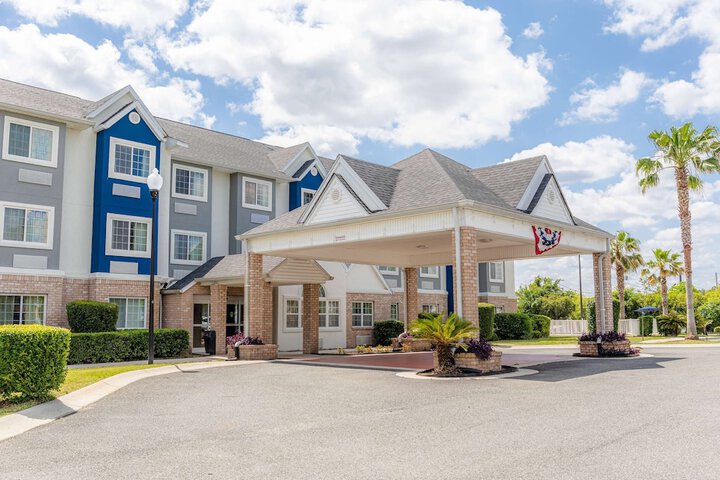 Hotel 3 of 70