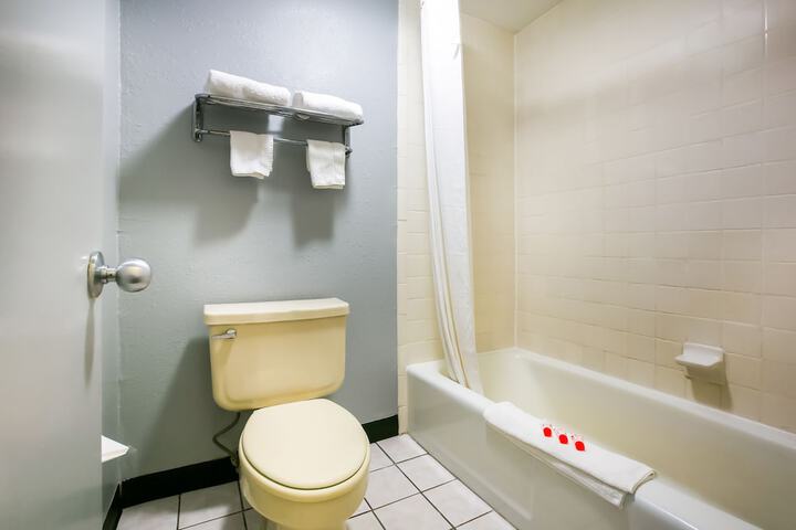 Room 18 of 26