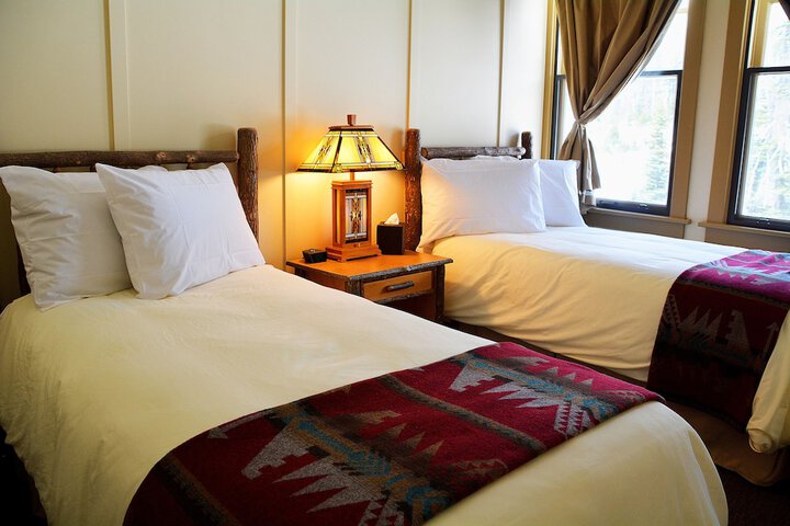 Paradise Inn