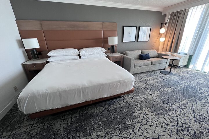 Room 71 of 152