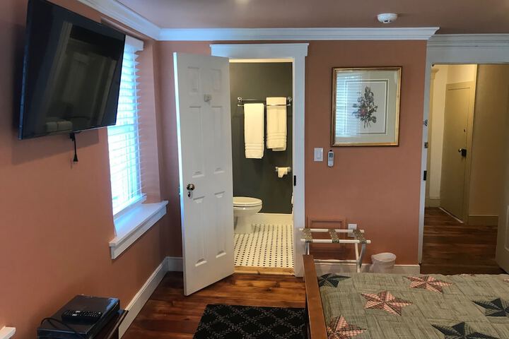 Room 34 of 64