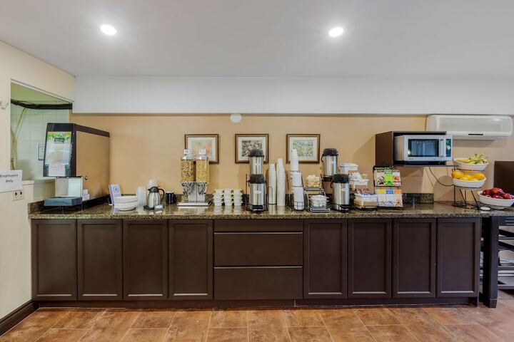 Breakfast/Coffee Service 90 of 97