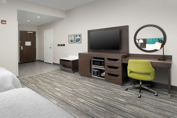 Room 9 of 34