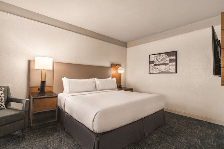 Room 32 of 56