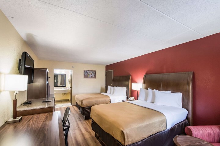 Room 28 of 28