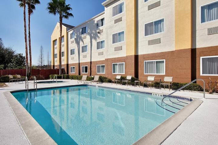 Pool 3 of 17