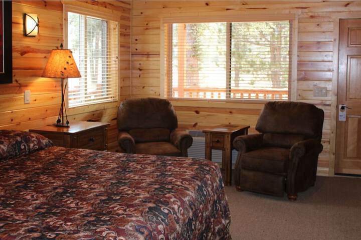 Room 6 of 18