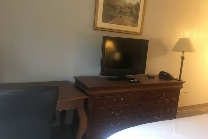 Room 30 of 34