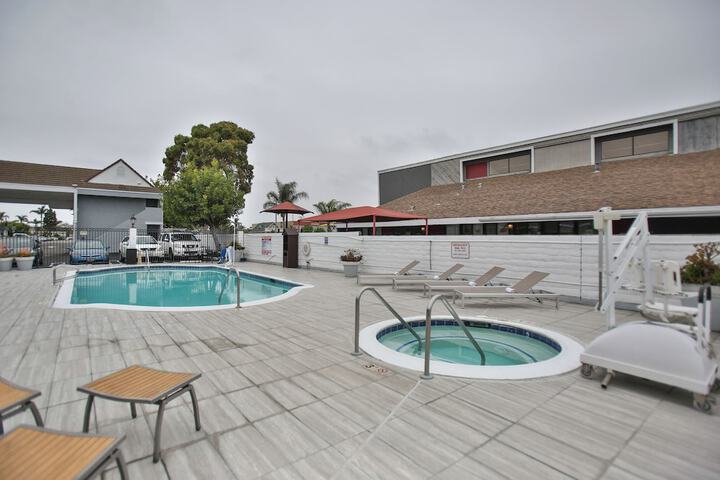 Hotel 4 of 27