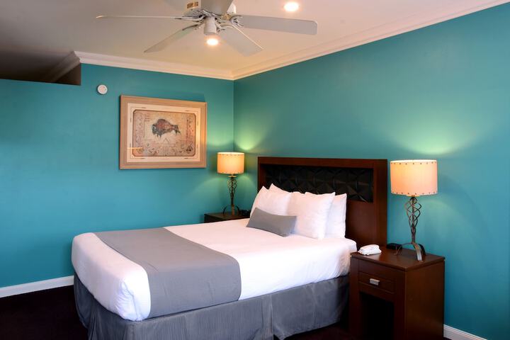 Room 12 of 37